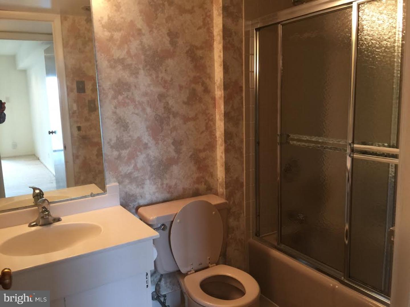 VALLEY FORGE TOWER - Residential