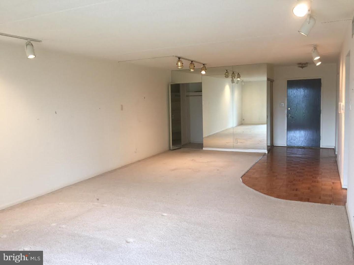 VALLEY FORGE TOWER - Residential