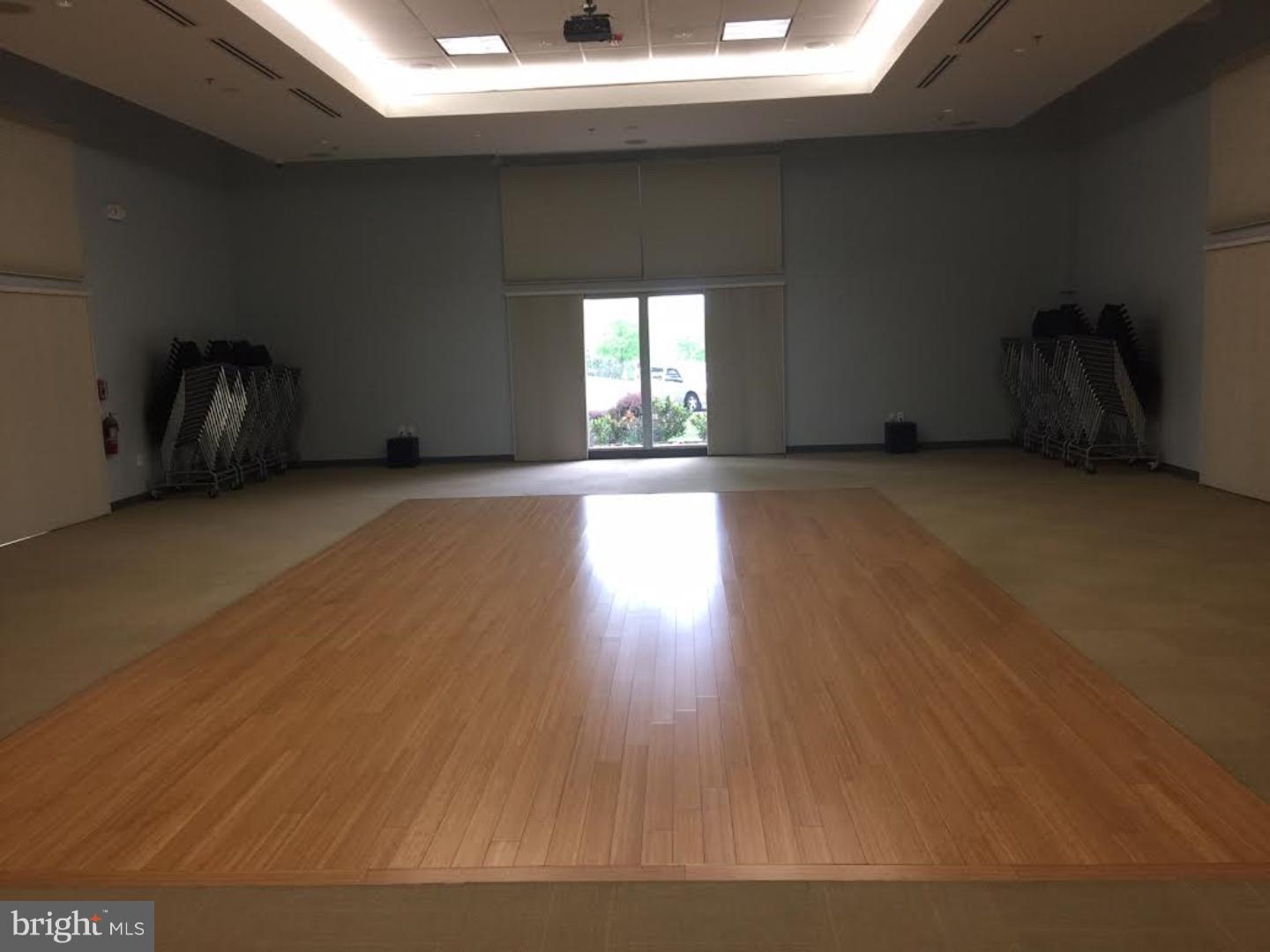 VALLEY FORGE TOWER - Residential