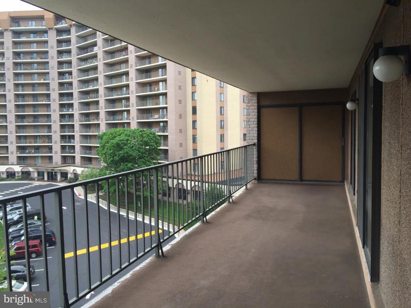 VALLEY FORGE TOWER - Residential