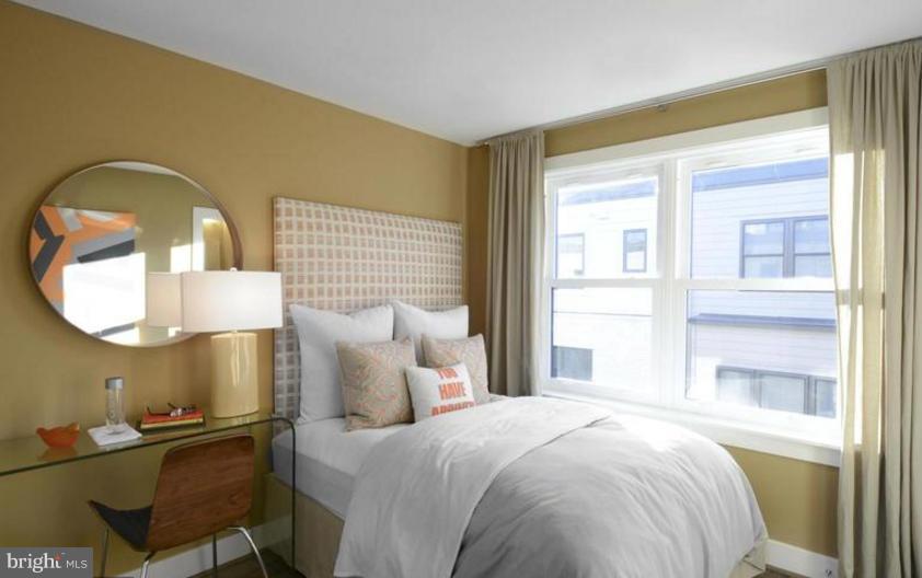 MONTGOMERY ROW - Residential Lease