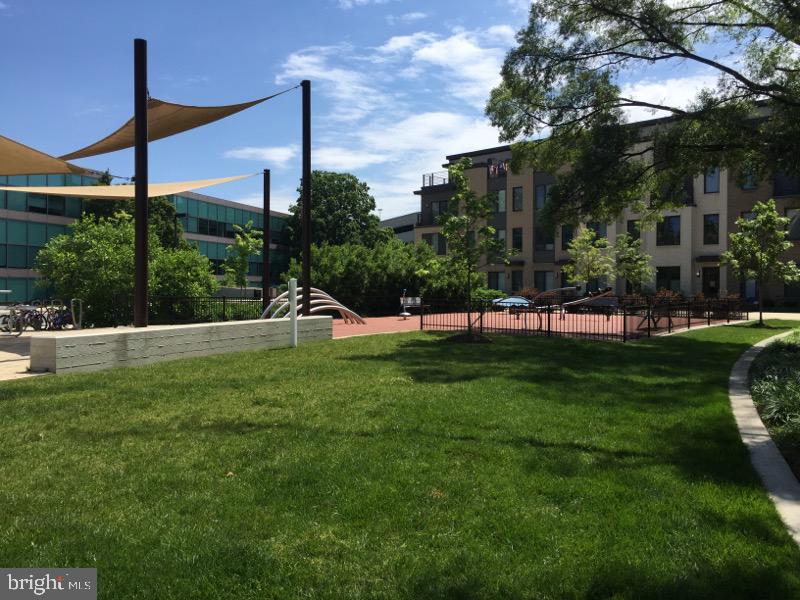 MONTGOMERY ROW - Residential Lease