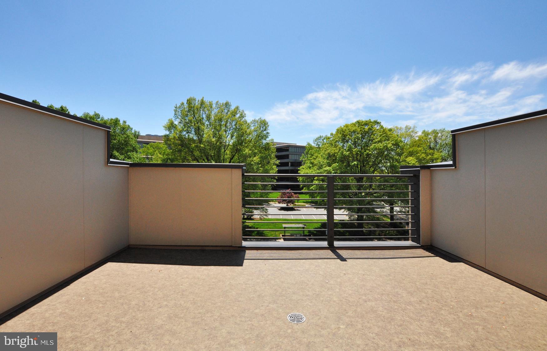 MONTGOMERY ROW - Residential Lease