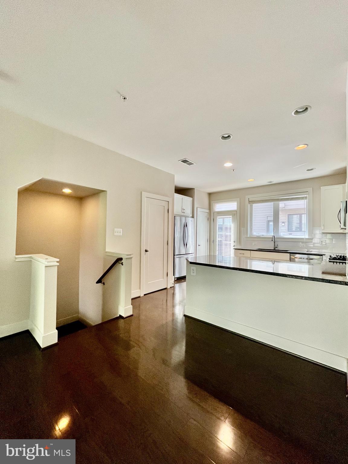 MONTGOMERY ROW - Residential Lease