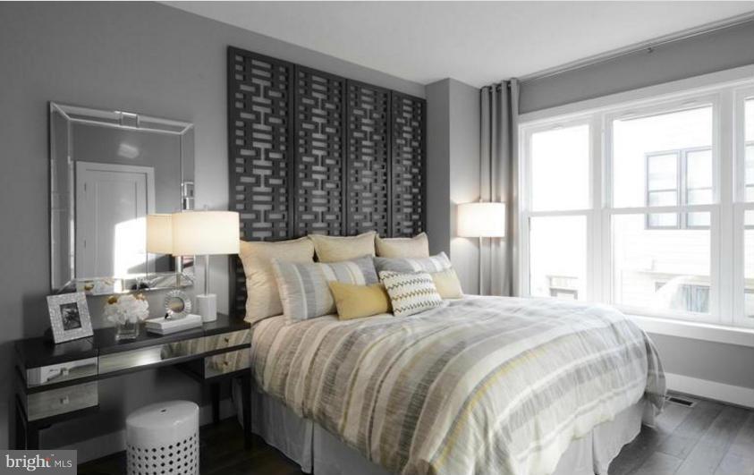 MONTGOMERY ROW - Residential Lease