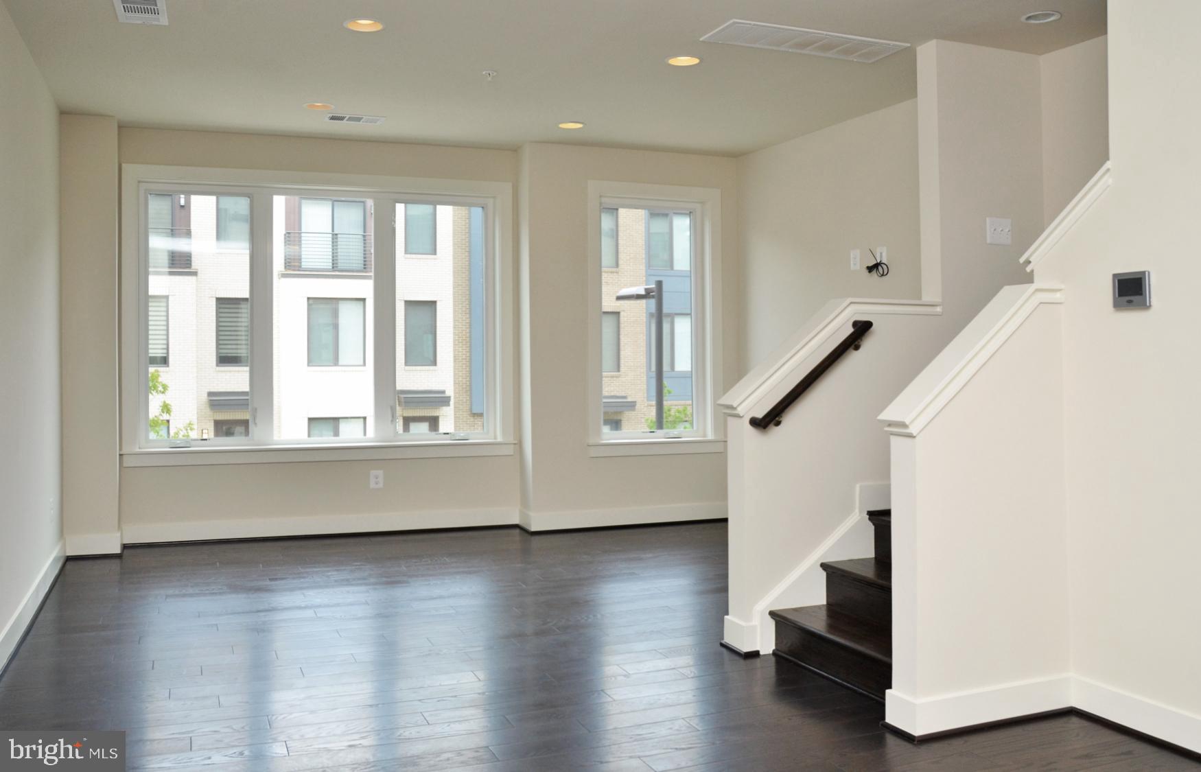 MONTGOMERY ROW - Residential Lease