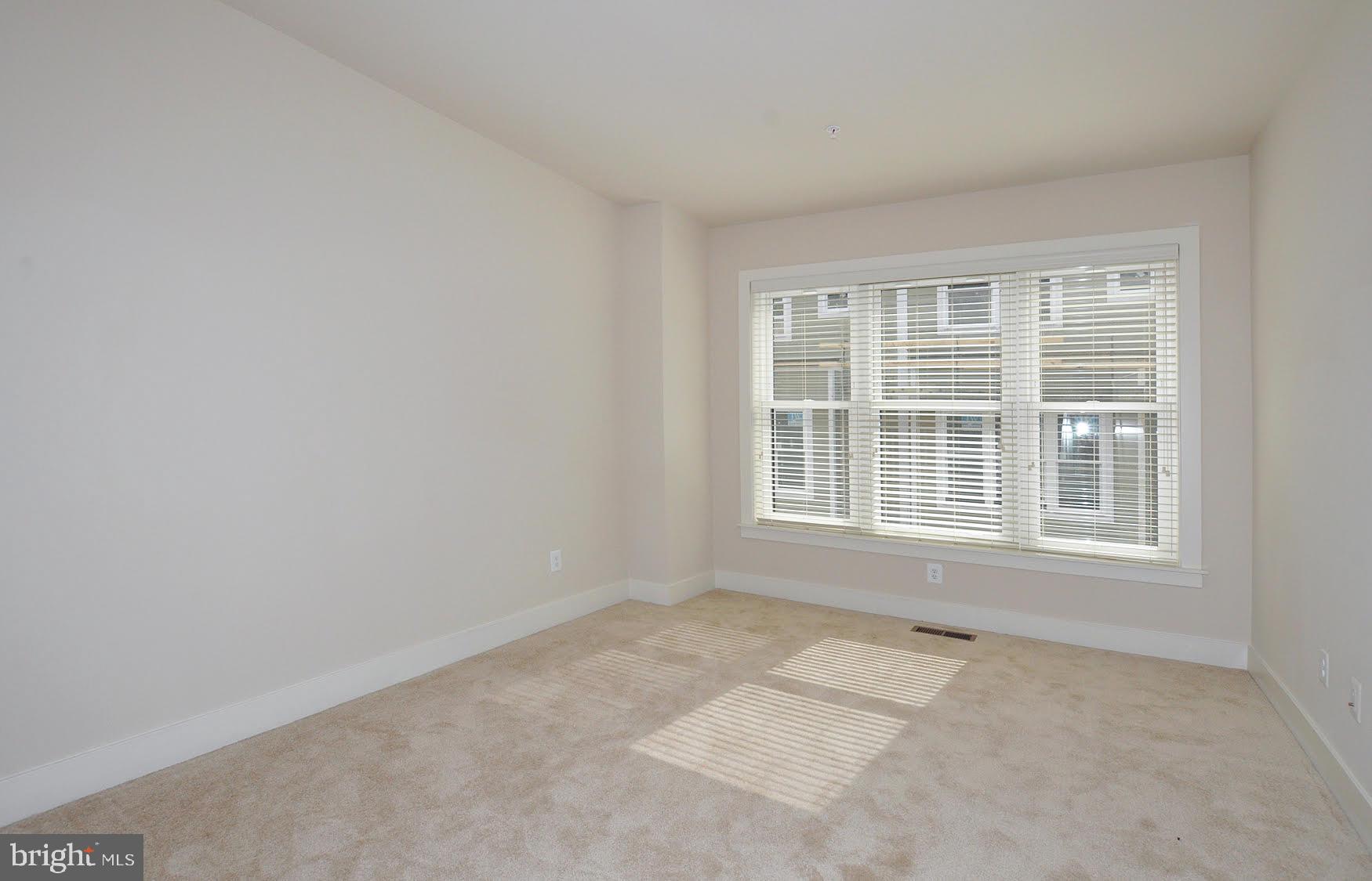 MONTGOMERY ROW - Residential Lease