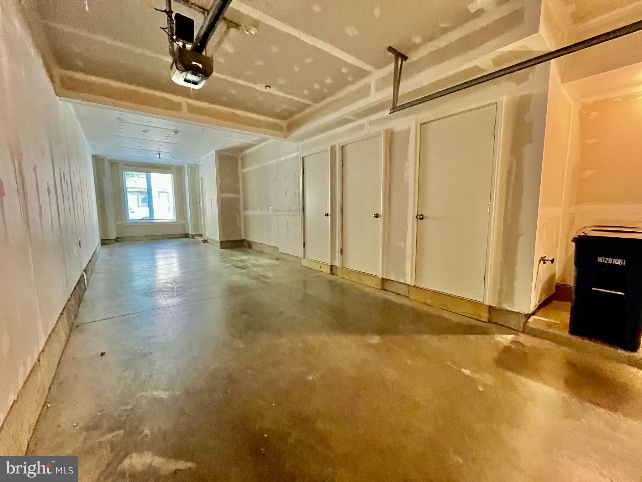 MONTGOMERY ROW - Residential Lease