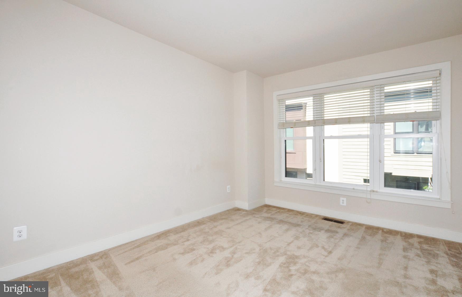 MONTGOMERY ROW - Residential Lease