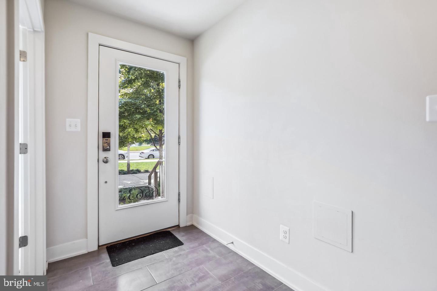 MONTGOMERY ROW - Residential Lease