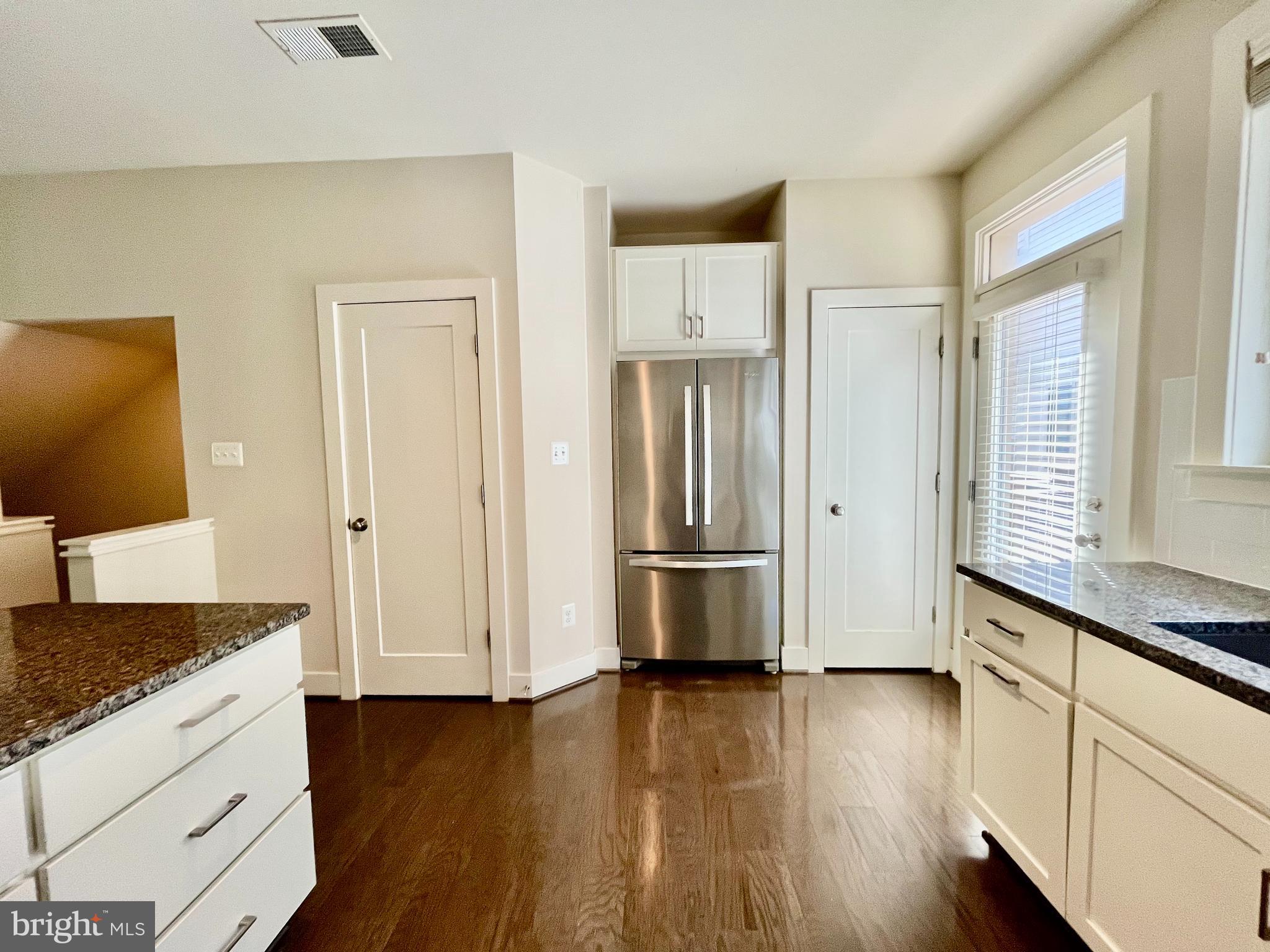 MONTGOMERY ROW - Residential Lease