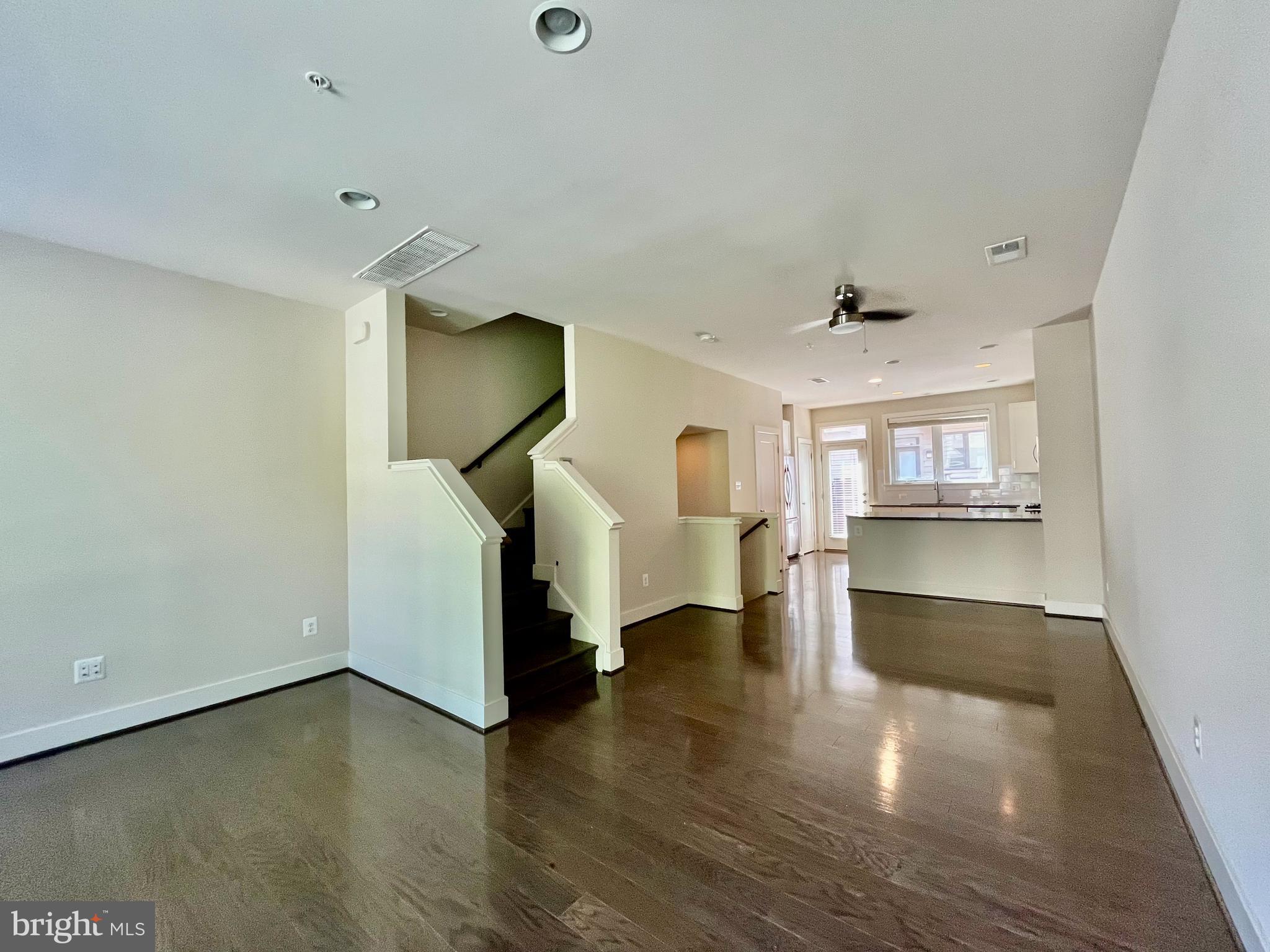 MONTGOMERY ROW - Residential Lease