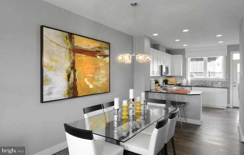 MONTGOMERY ROW - Residential Lease