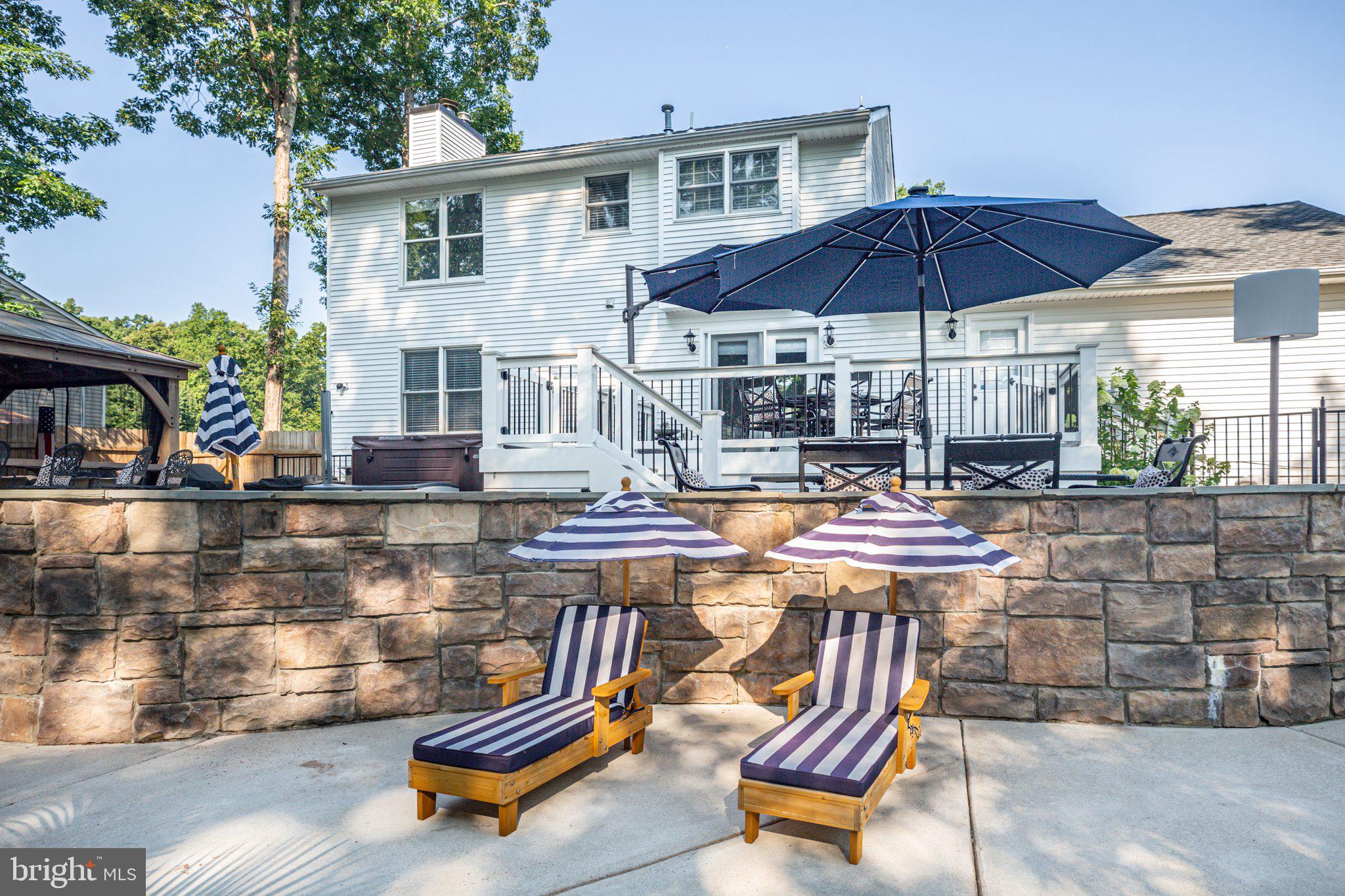 HOLLEYBROOKE/COBBLESTONE - Residential