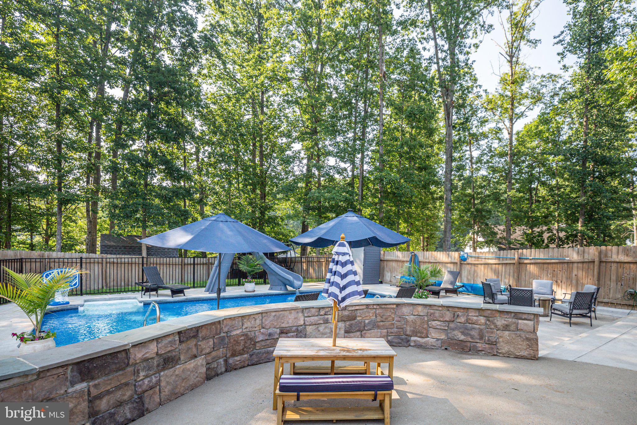 HOLLEYBROOKE/COBBLESTONE - Residential