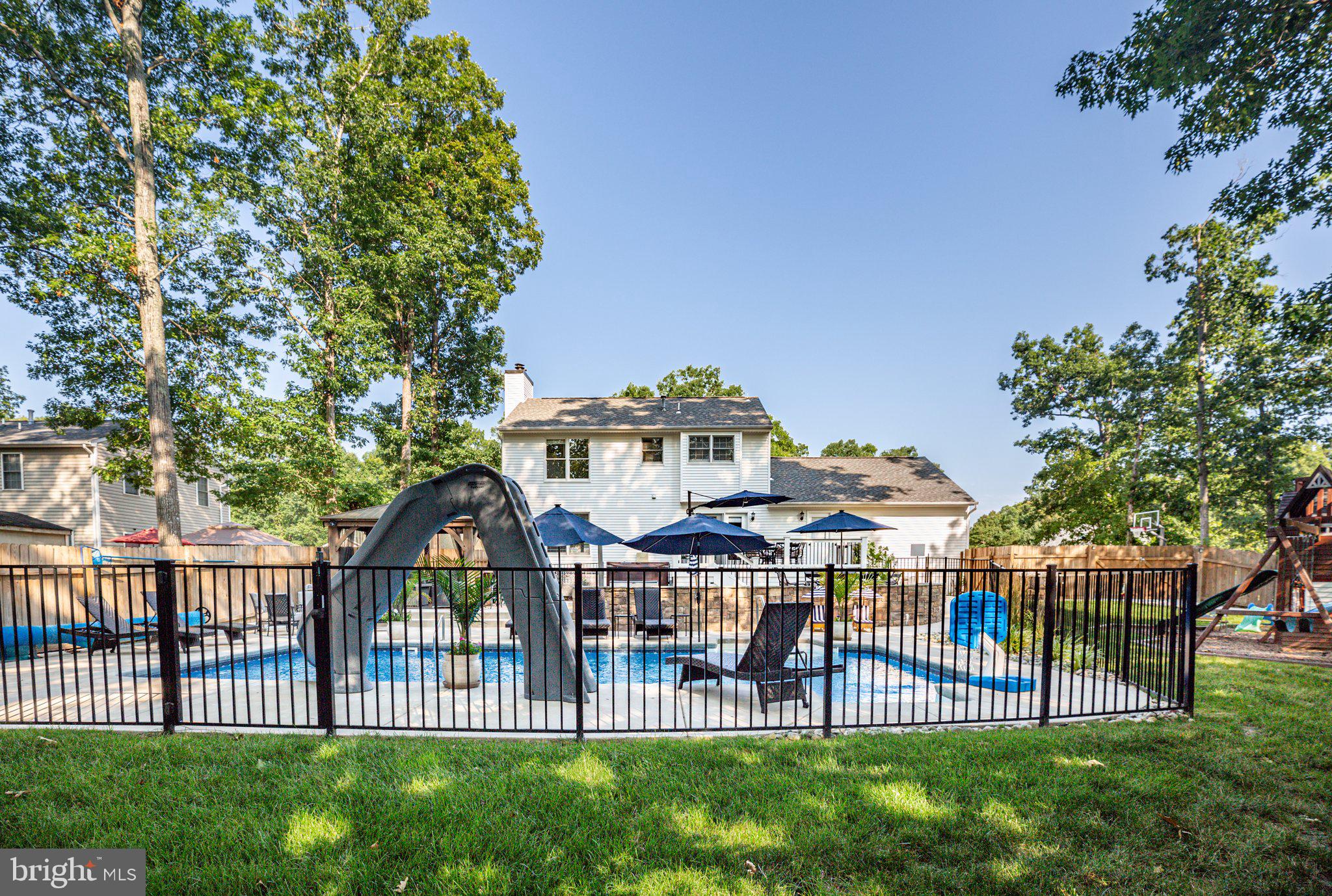 HOLLEYBROOKE/COBBLESTONE - Residential