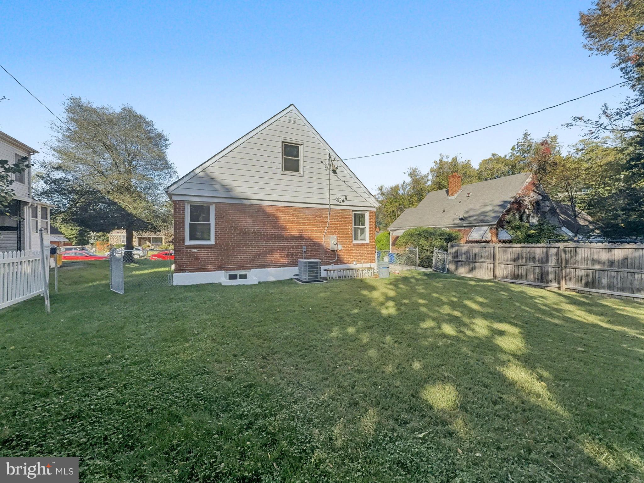 LAURAVILLE HISTORIC DISTRICT - Residential