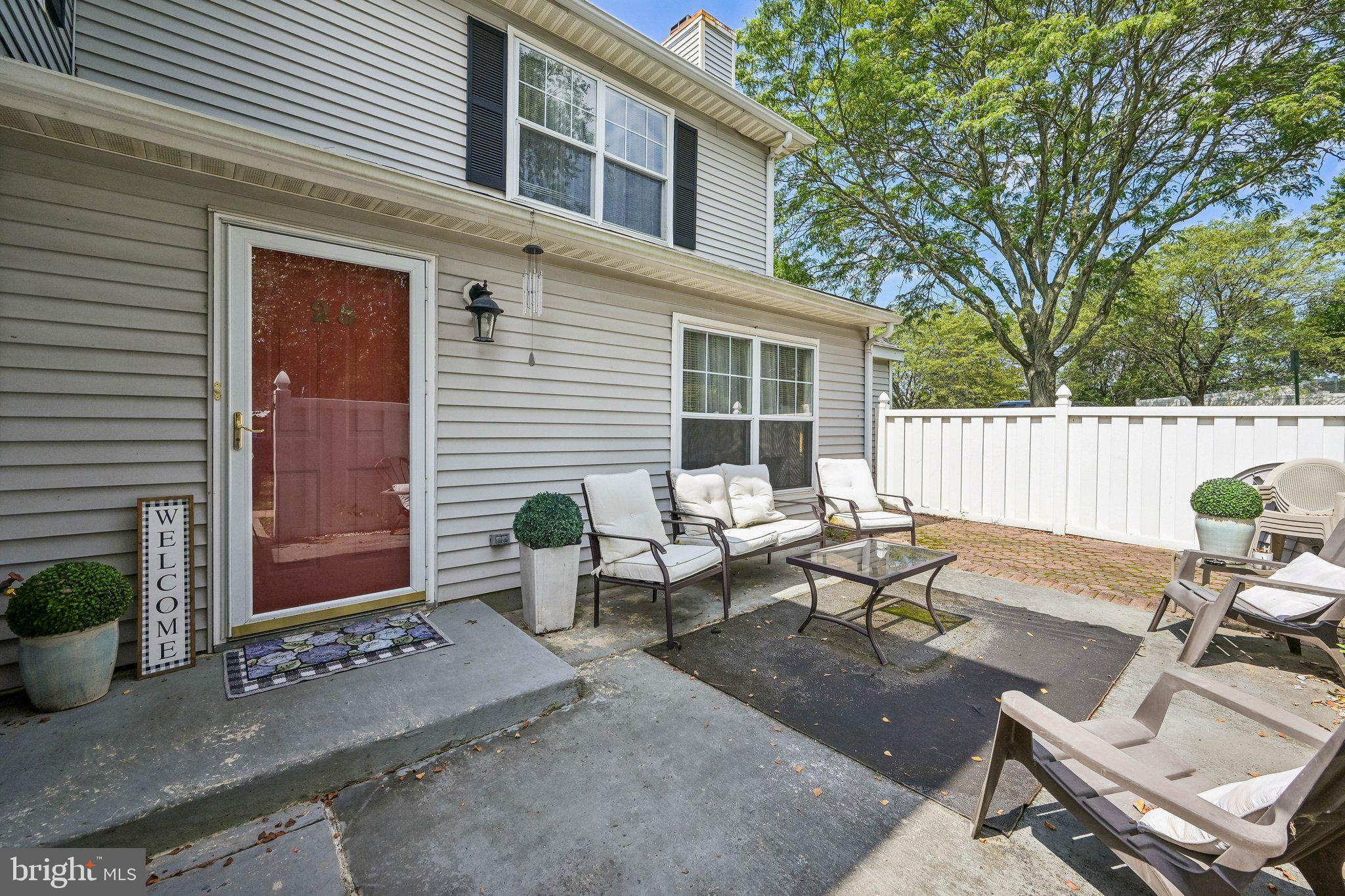 25 CARAWAY COURT