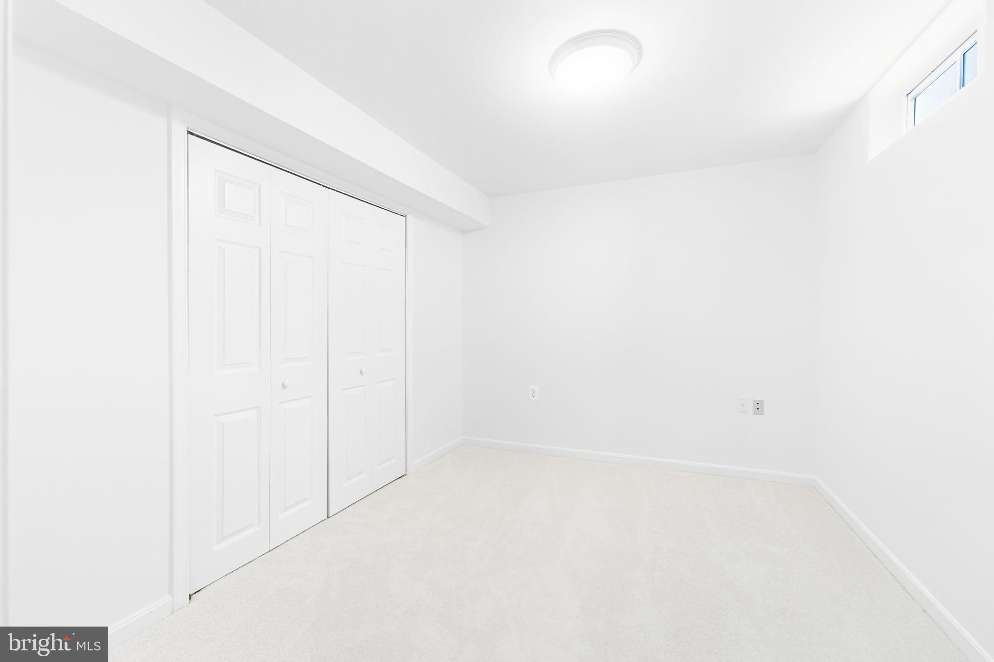 LOWES ISLAND - Residential