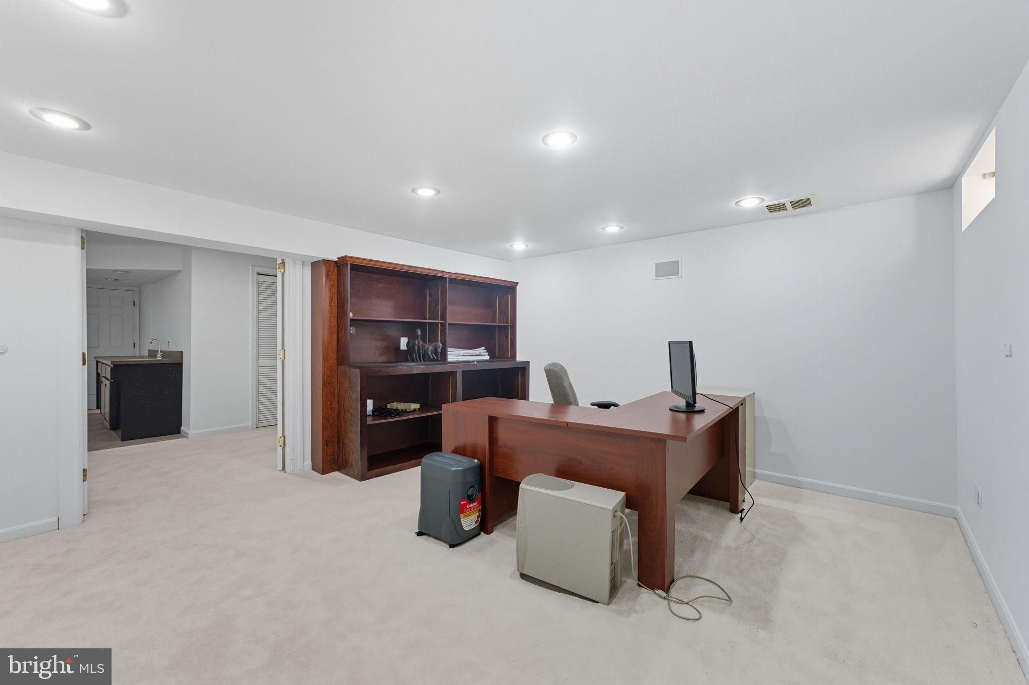 LOWES ISLAND - Residential