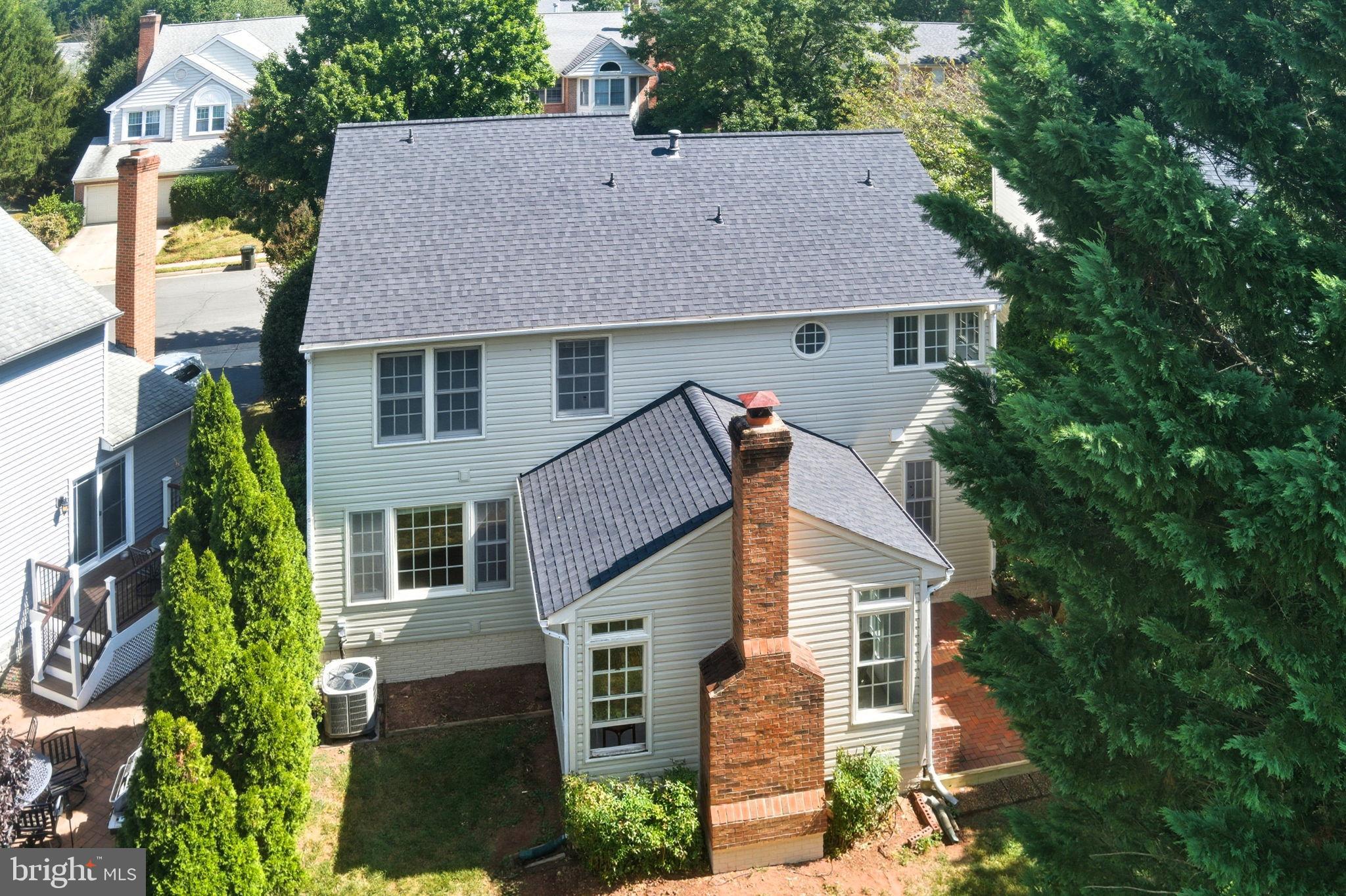 LOWES ISLAND - Residential