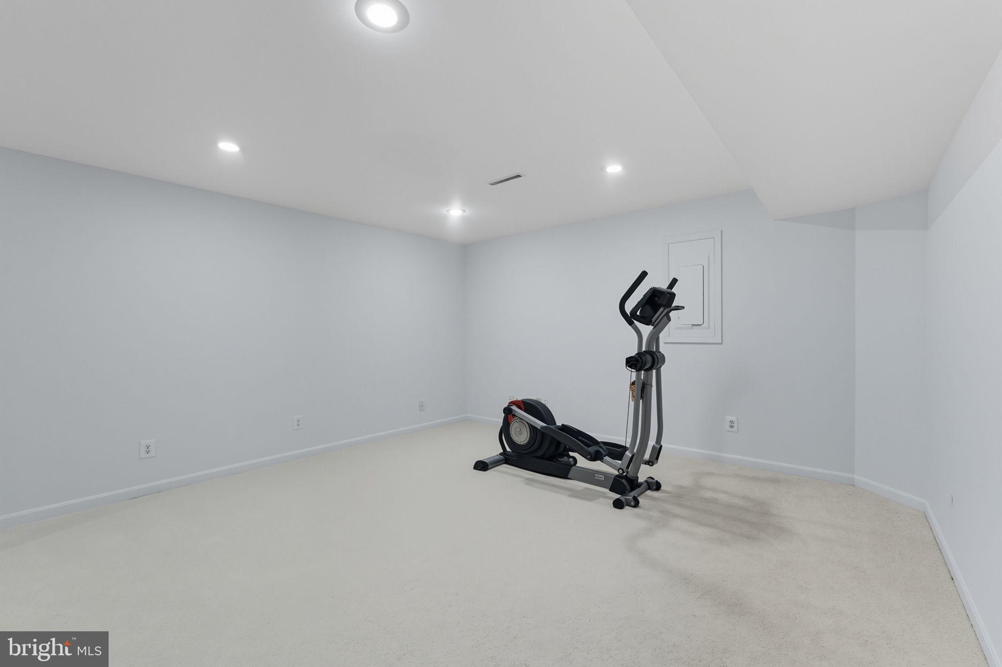 LOWES ISLAND - Residential