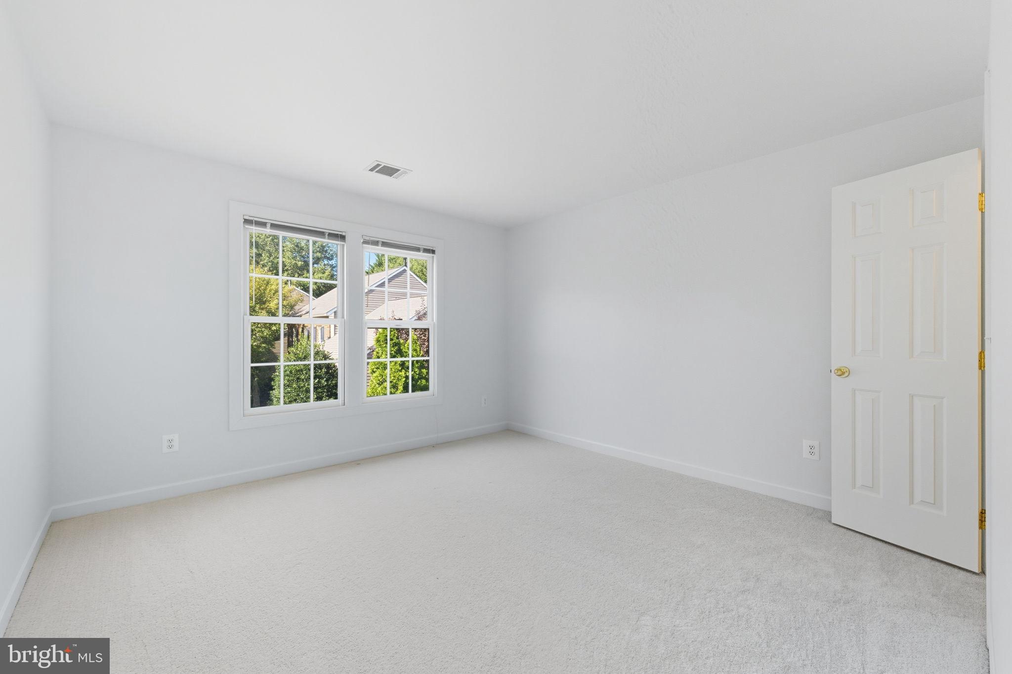 LOWES ISLAND - Residential