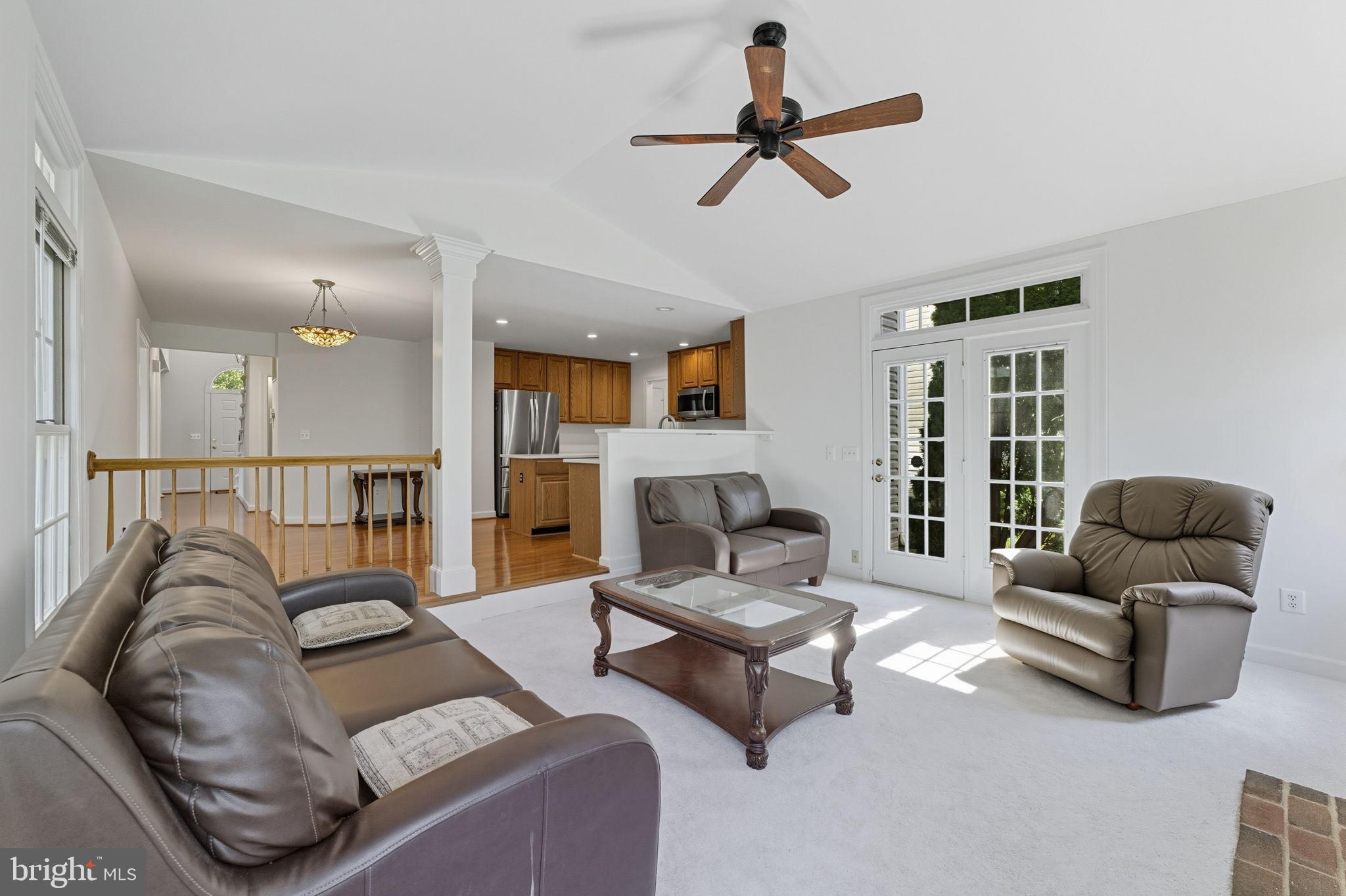 LOWES ISLAND - Residential