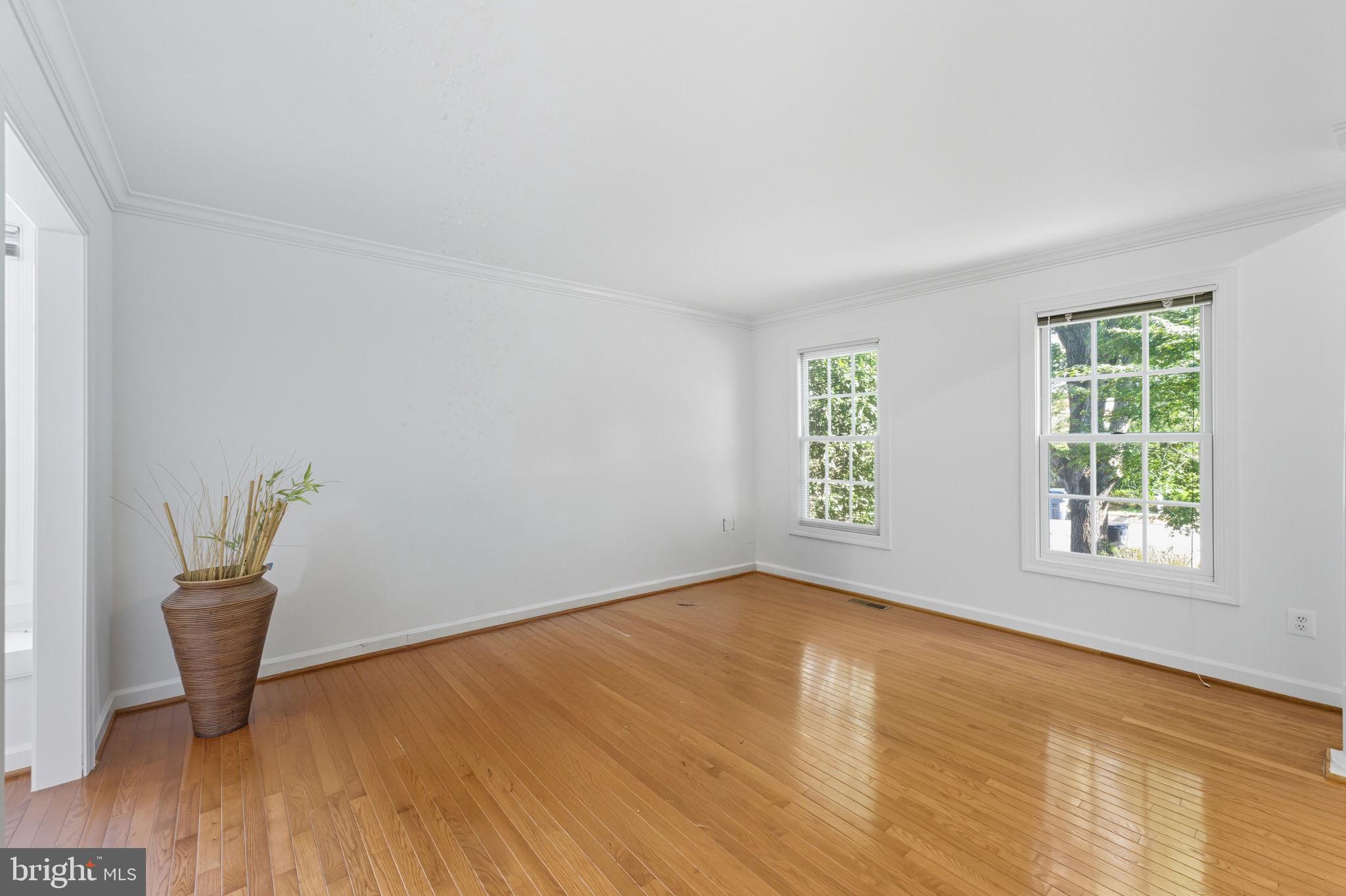 LOWES ISLAND - Residential