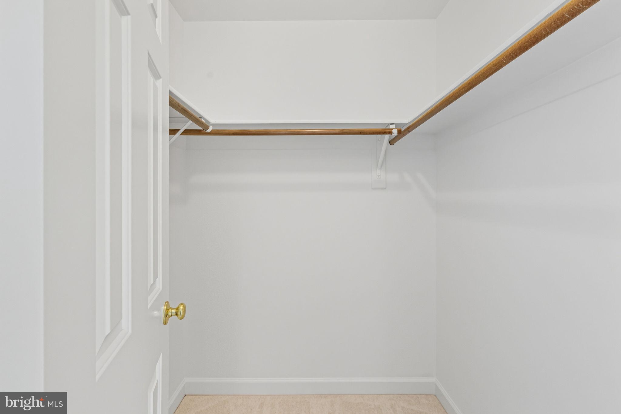 LOWES ISLAND - Residential