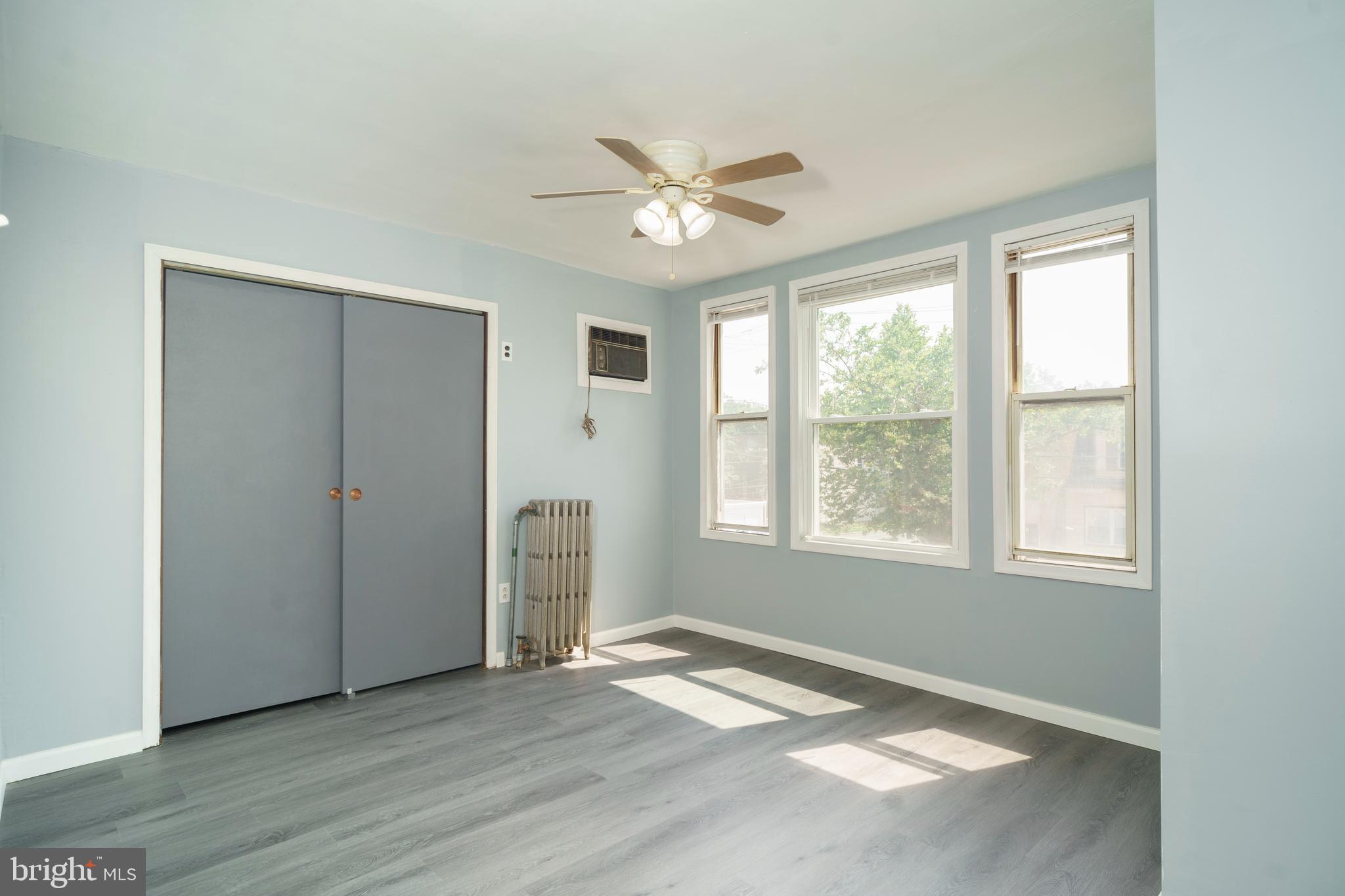 PHILADELPHIA (SOUTHWEST) - Residential