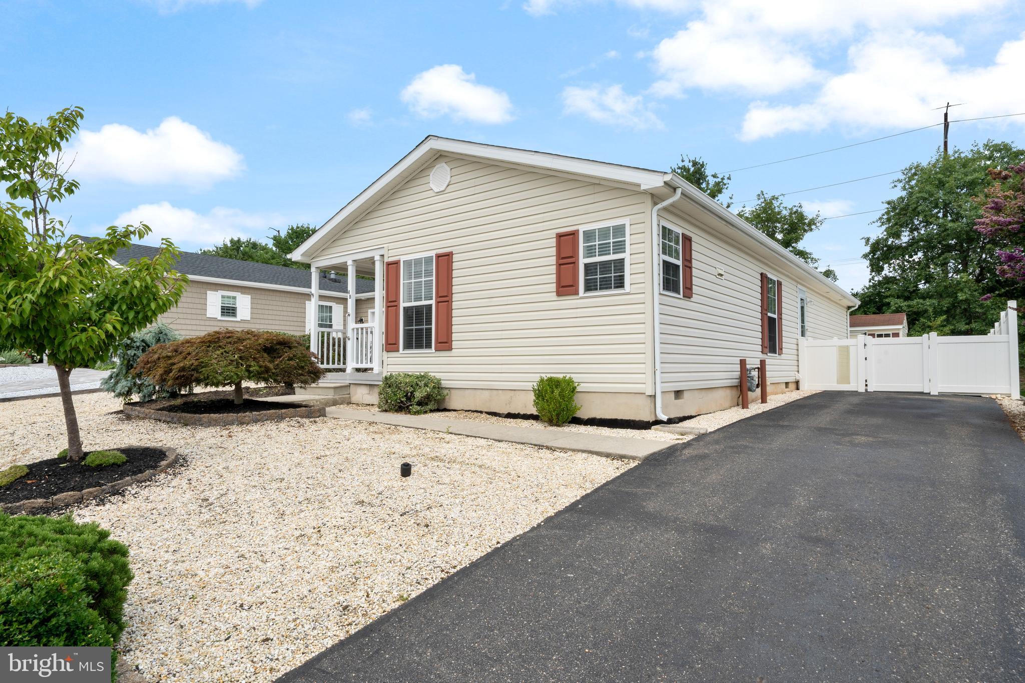 48 FORT LEE DRIVE