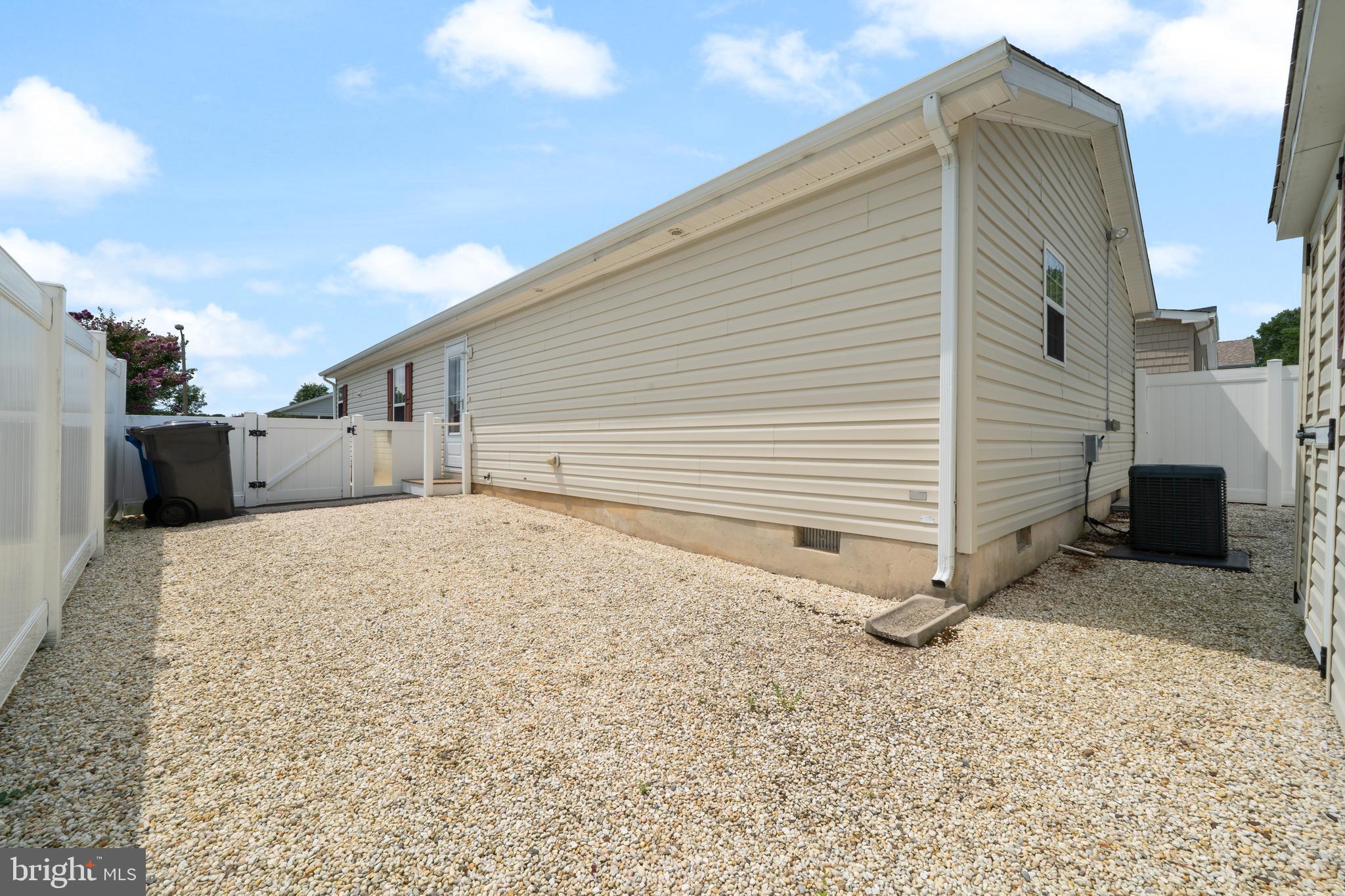48 FORT LEE DRIVE