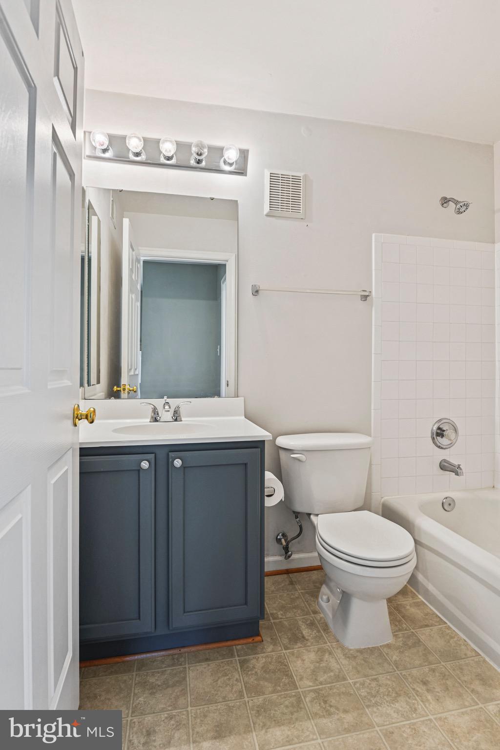 METRO PLACE AT DUNN LORING - Residential Lease