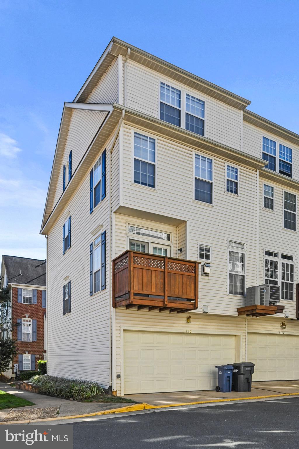 METRO PLACE AT DUNN LORING - Residential Lease