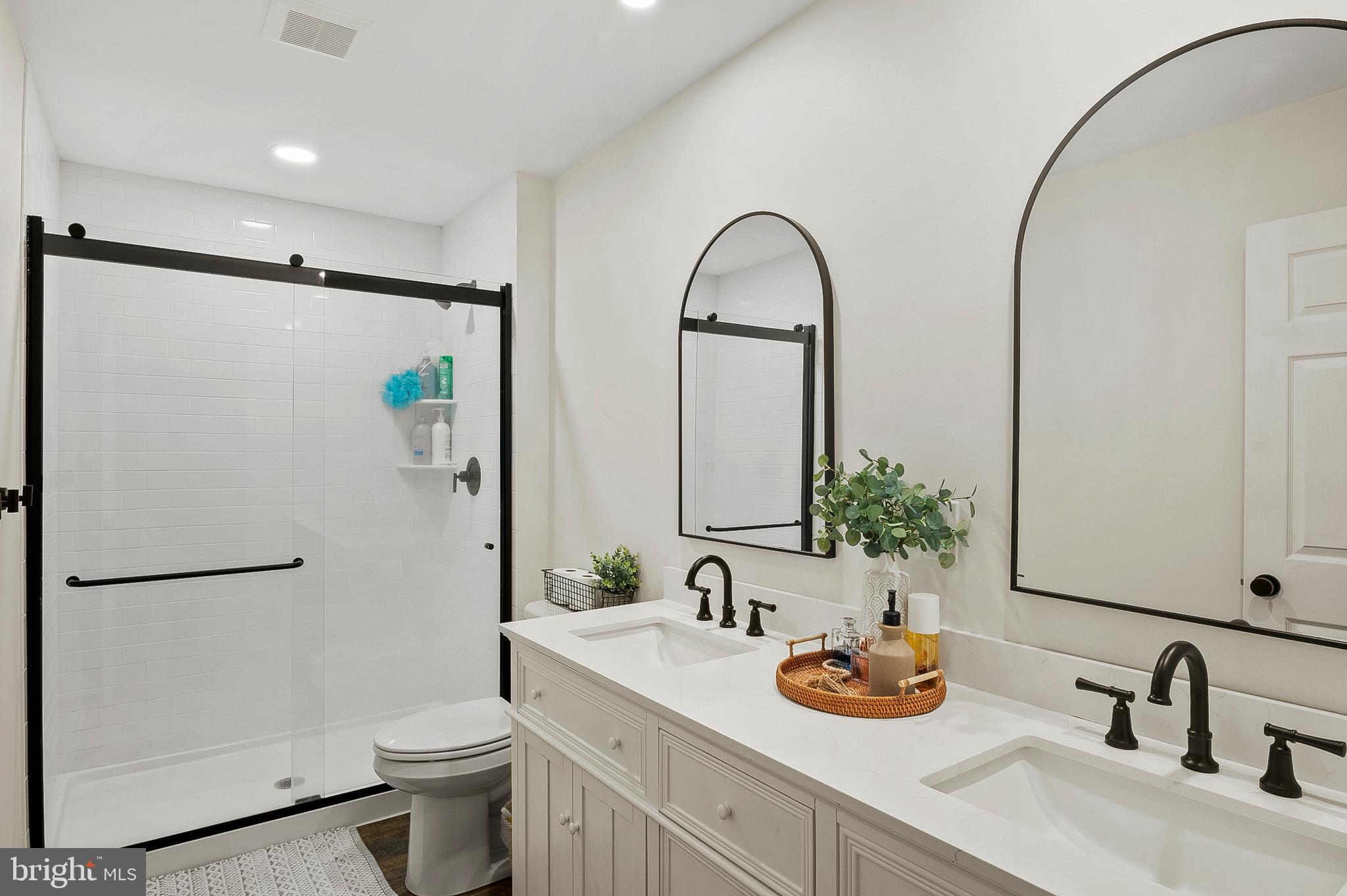 FRANKLIN MANOR BEACH - Residential