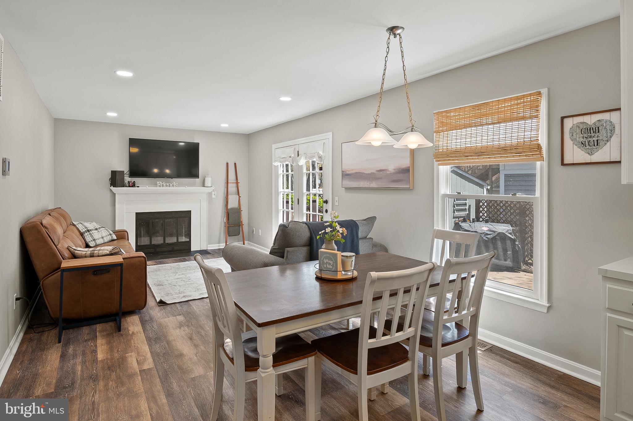 FRANKLIN MANOR BEACH - Residential