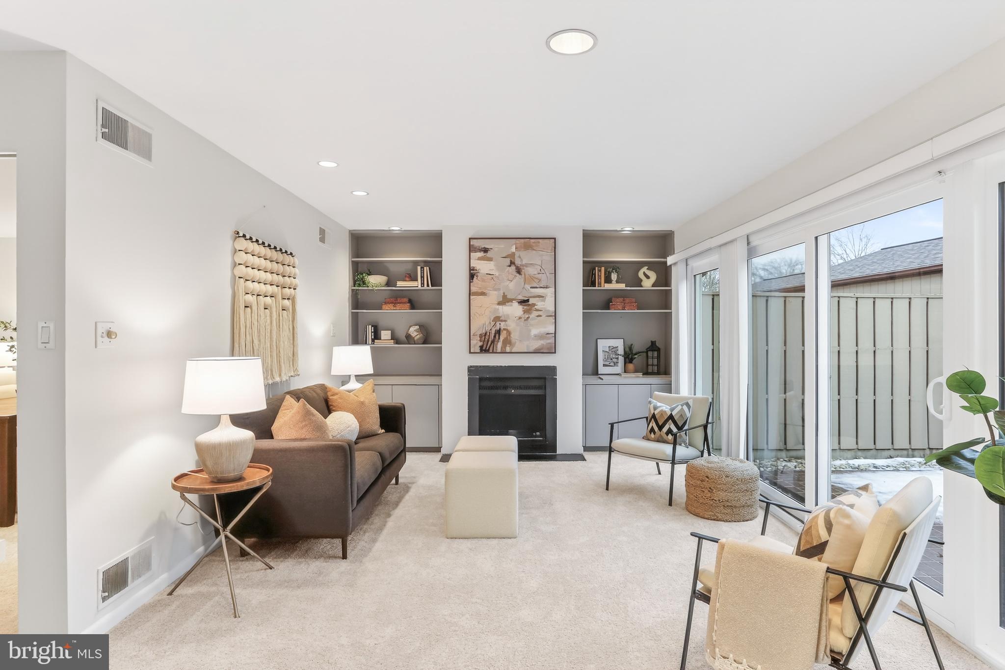 CLUB ESTATES - Residential