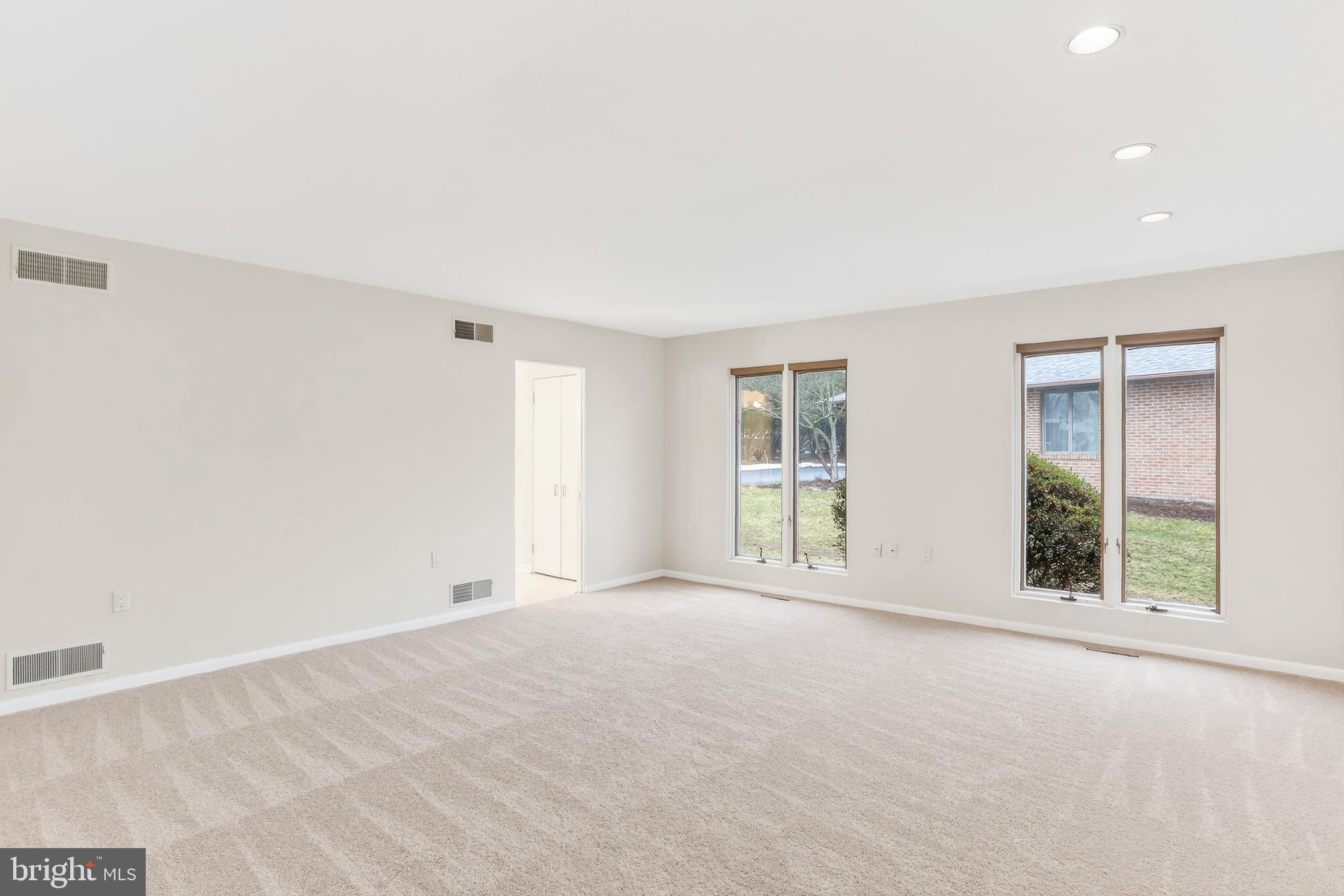 CLUB ESTATES - Residential