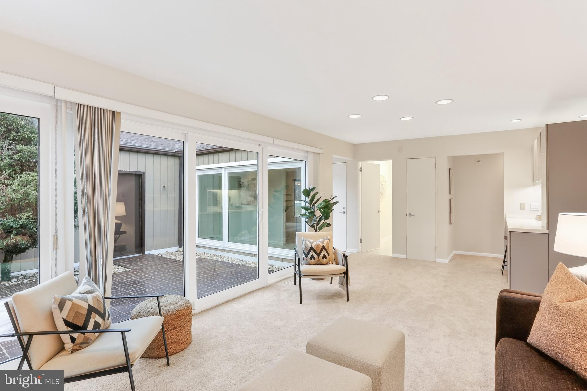 CLUB ESTATES - Residential