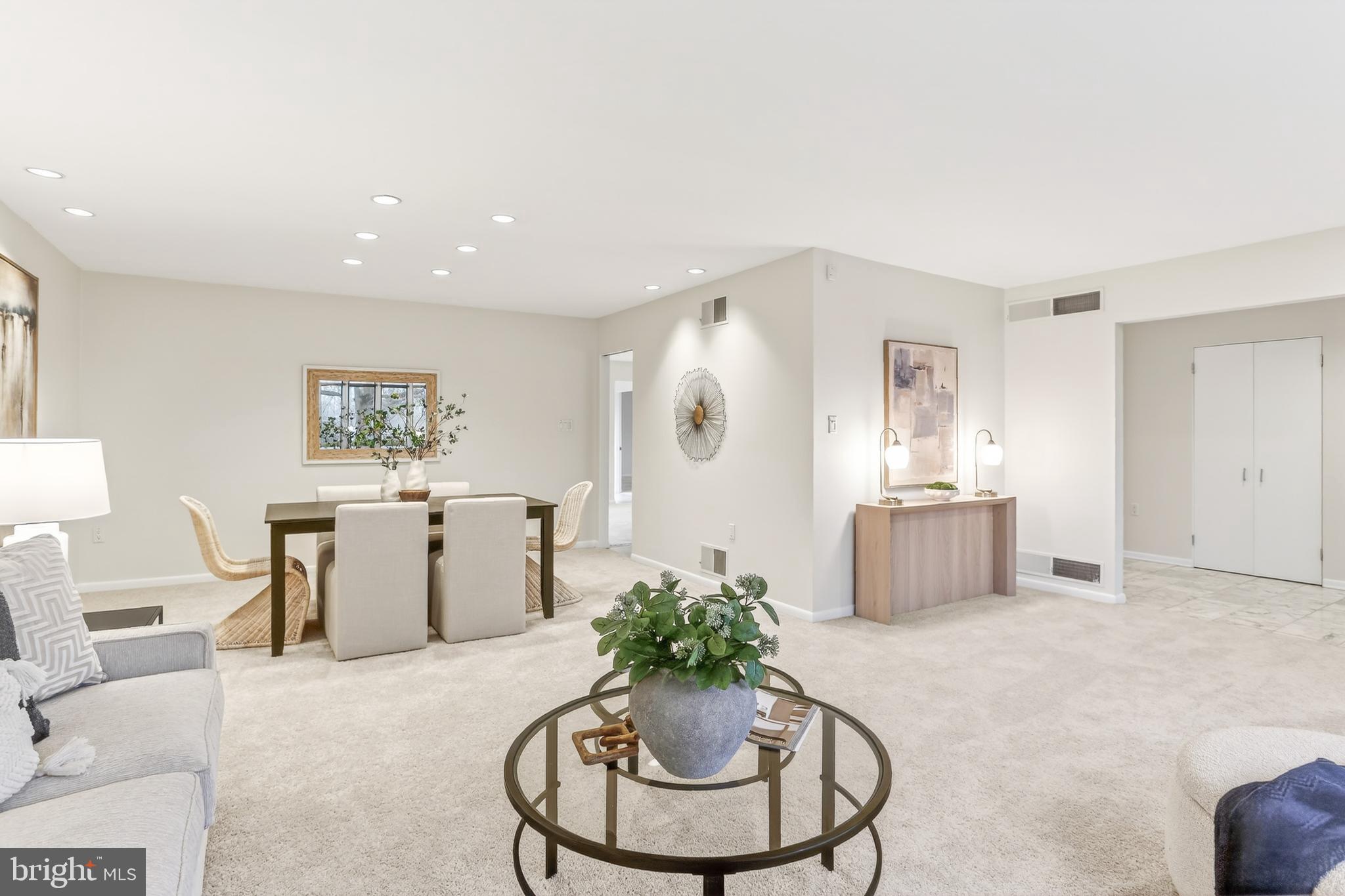 CLUB ESTATES - Residential