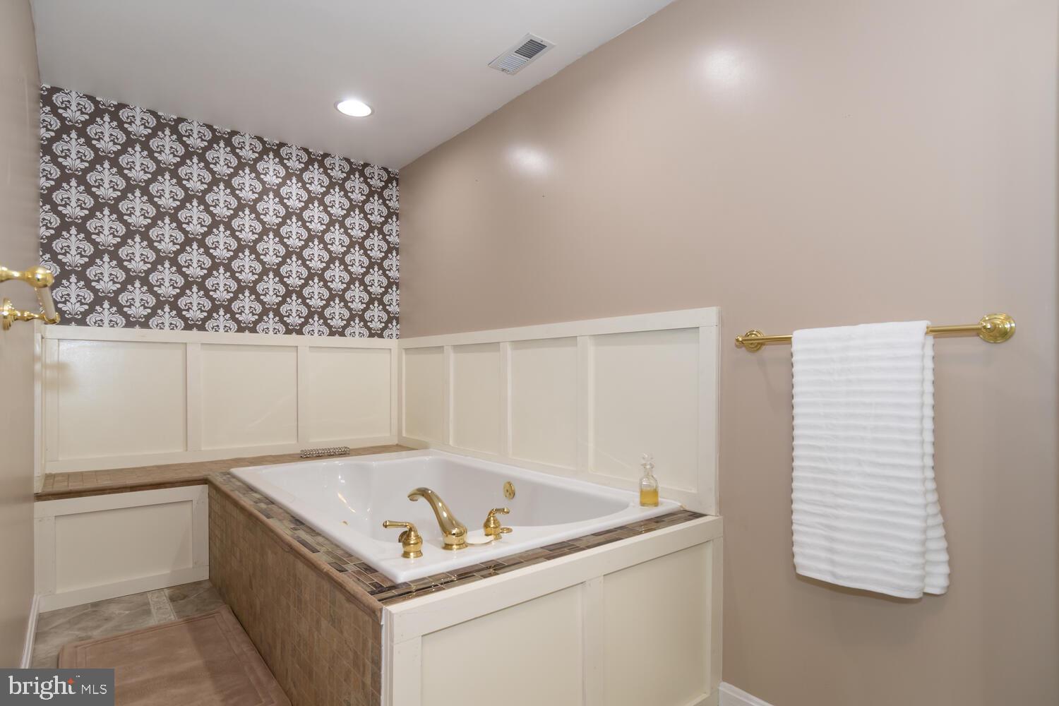 SUDLERSVILLE - Residential