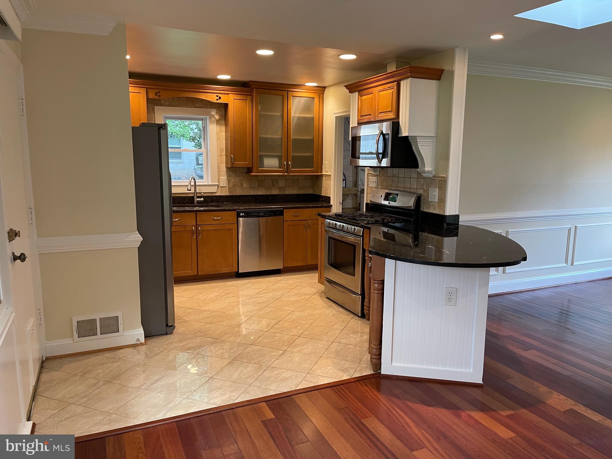 NORTH SPRINGFIELD - Residential Lease