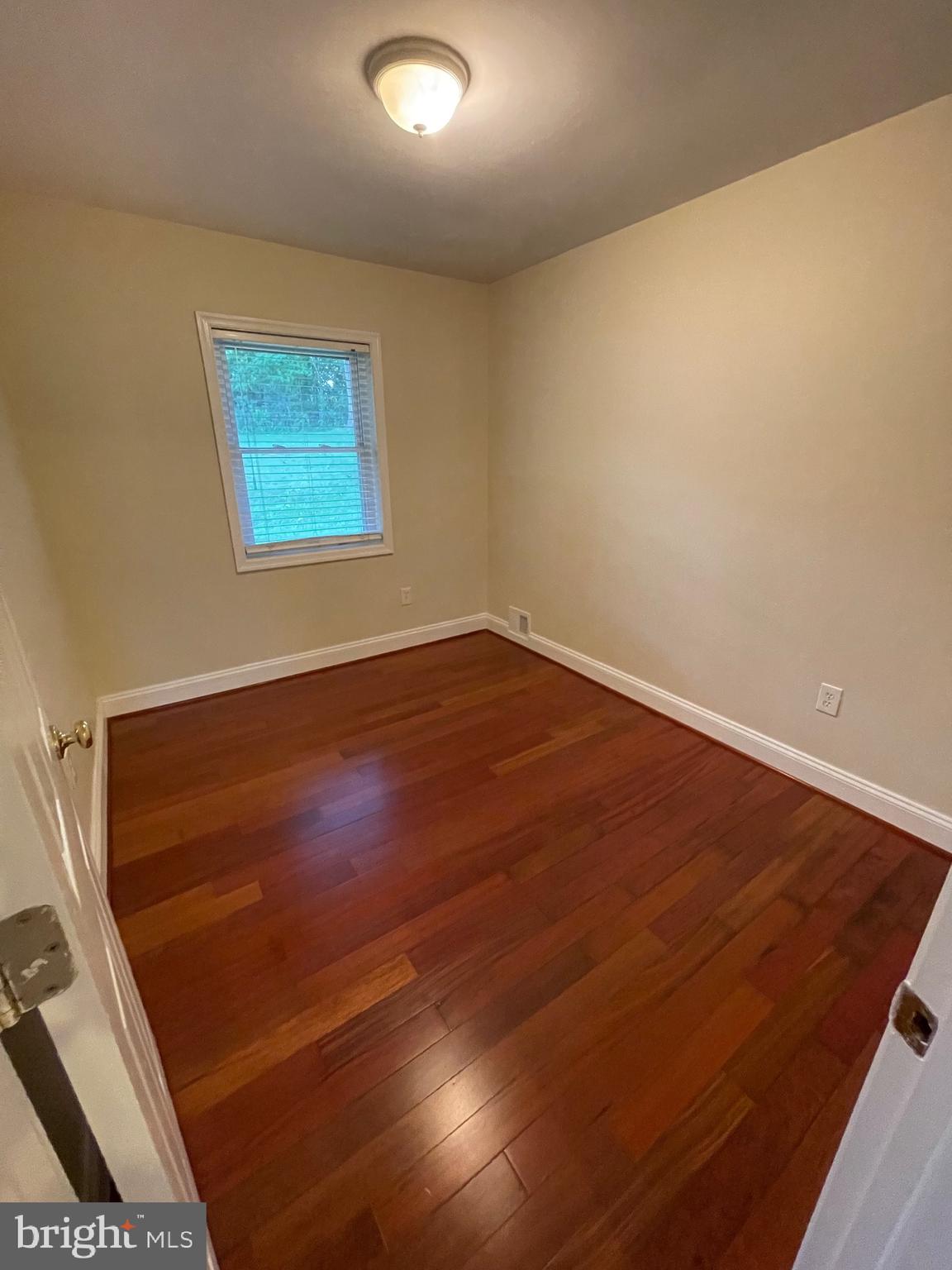 NORTH SPRINGFIELD - Residential Lease