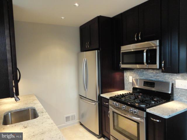 WHITE HOUSE HEIGHTS - Residential