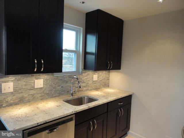 WHITE HOUSE HEIGHTS - Residential