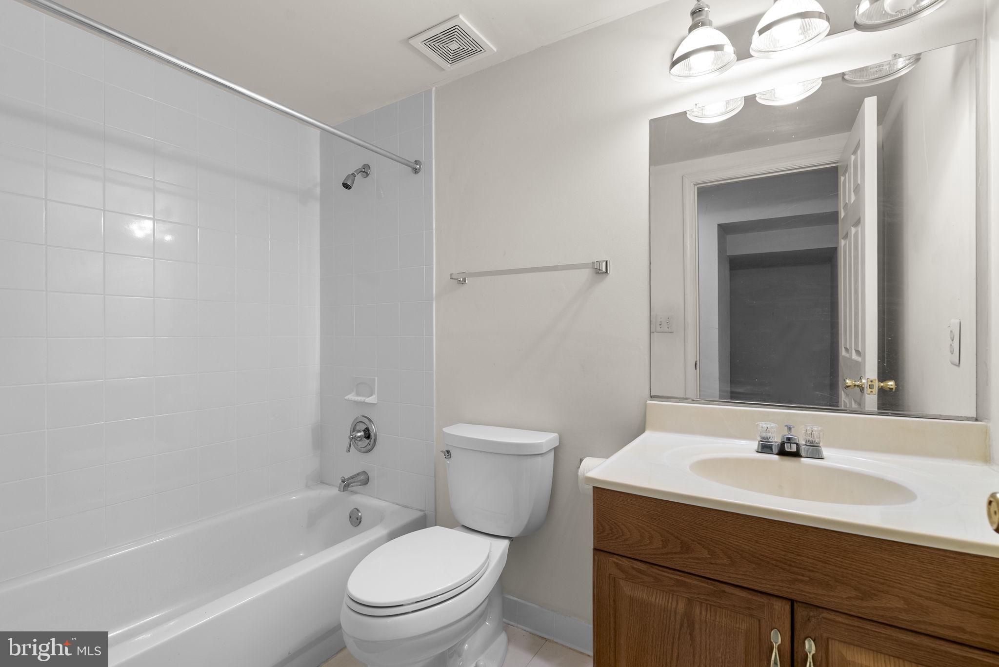 POTOMAC GROVE - Residential