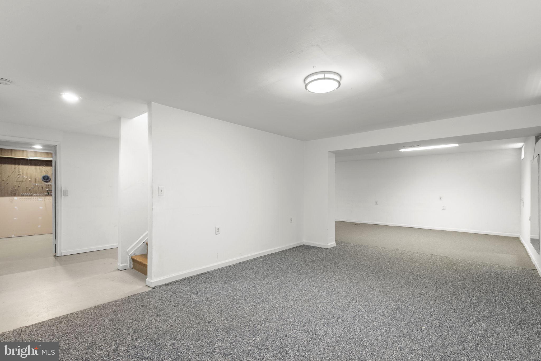 POTOMAC GROVE - Residential