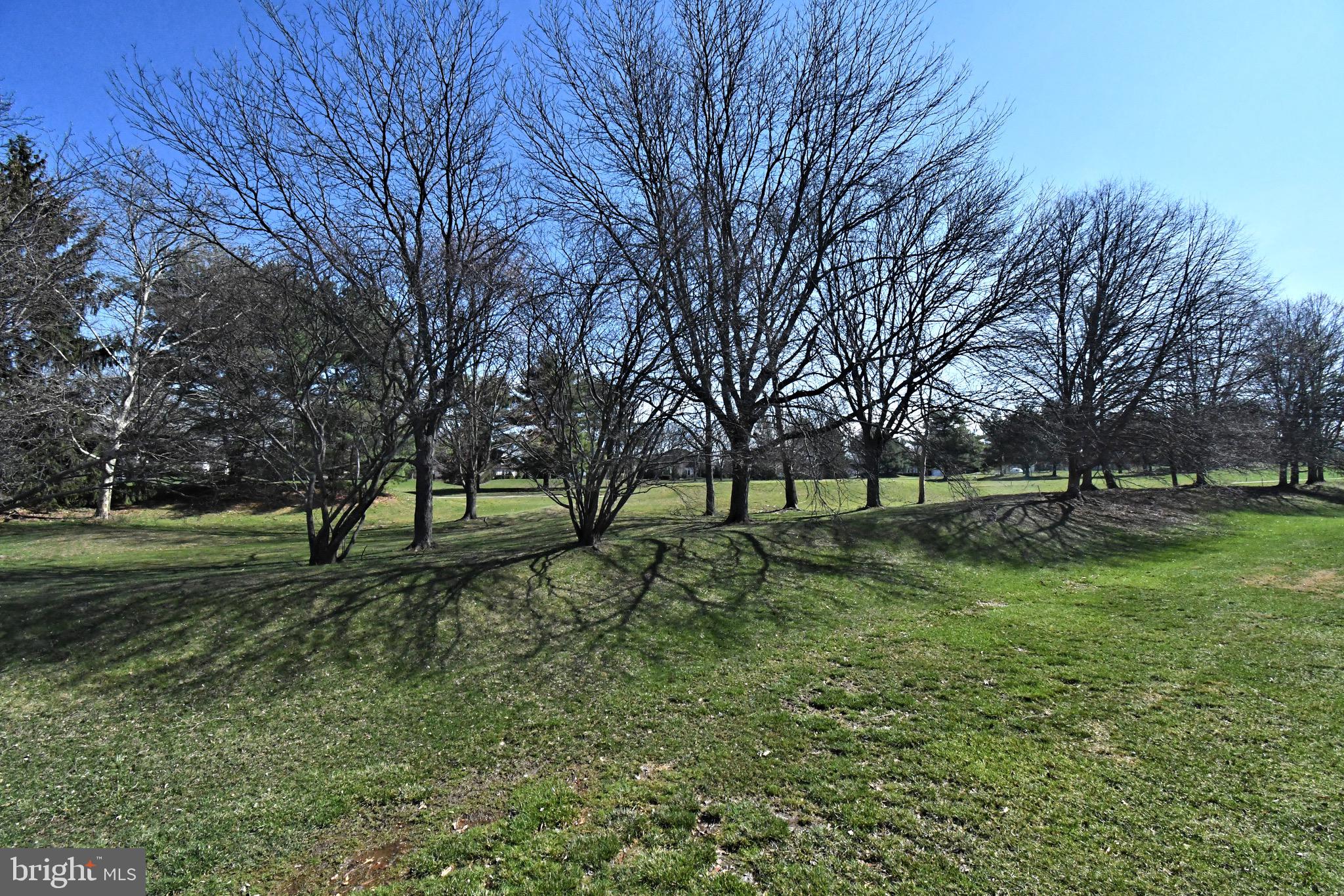 PINECREST - Residential