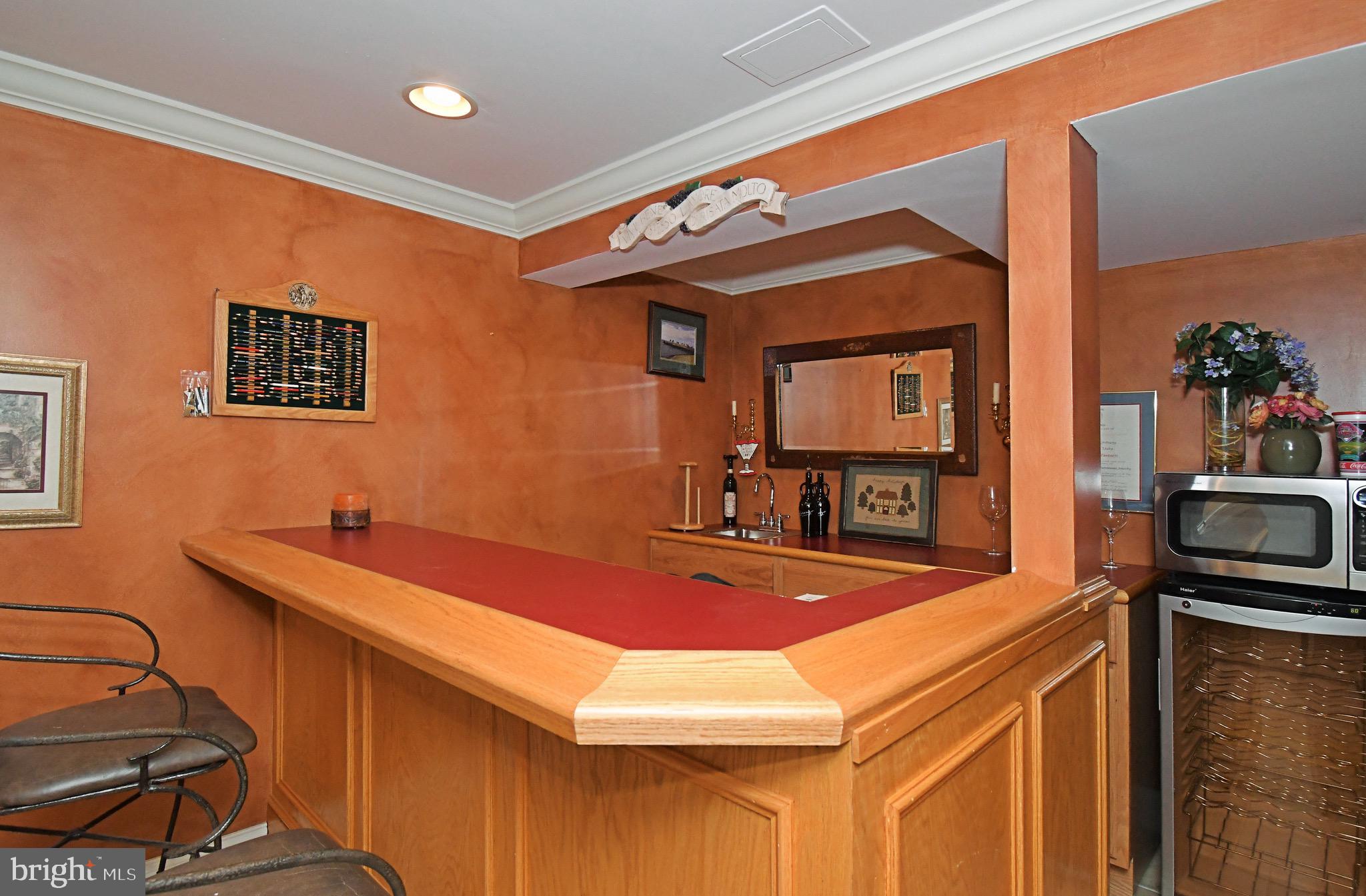 PINE CREST - Residential